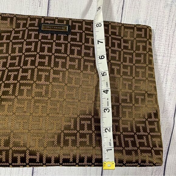 Tommy Hilfiger Cosmetic Bag - Picture 6 of 10